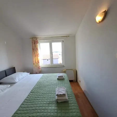 Karmen Apartment *