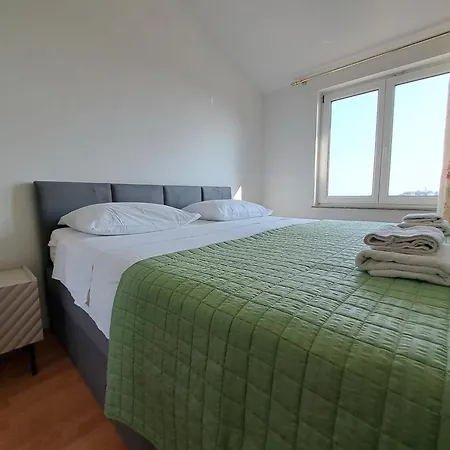 Karmen Apartment