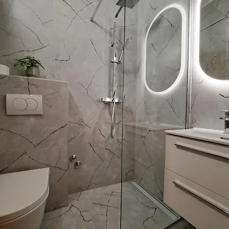 Karmen Apartment