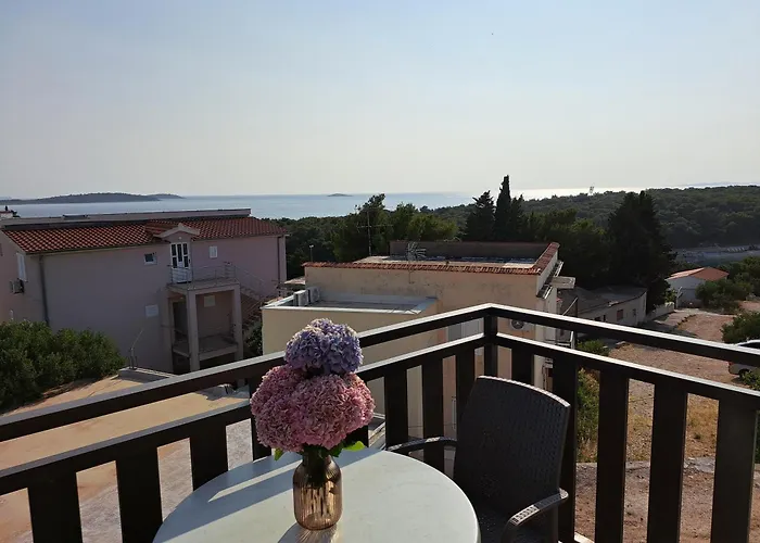 Karmen Appartement *